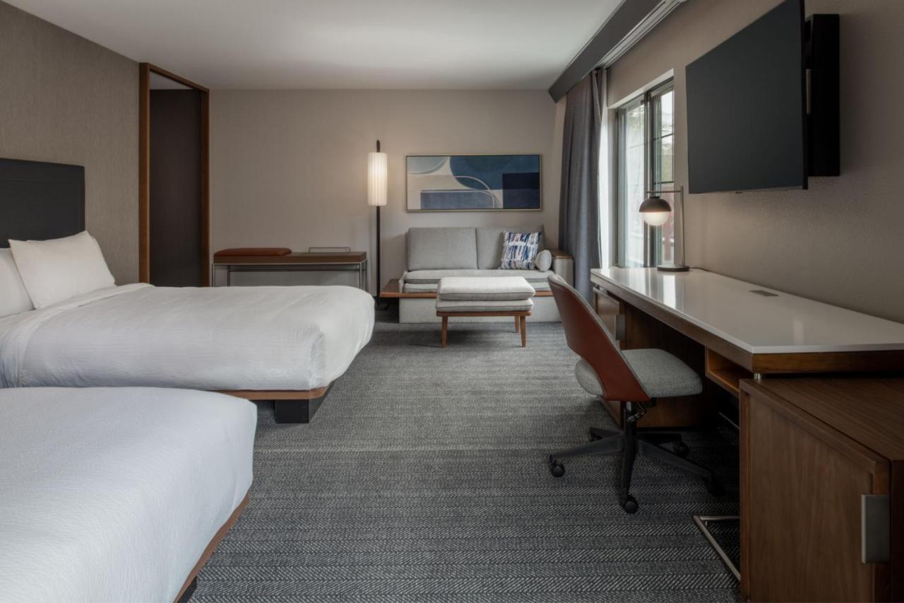 Courtyard By Marriott Olympia Otel Dış mekan fotoğraf