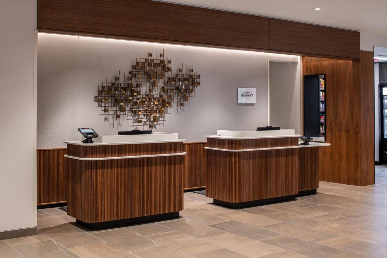 Courtyard By Marriott Olympia Otel Dış mekan fotoğraf